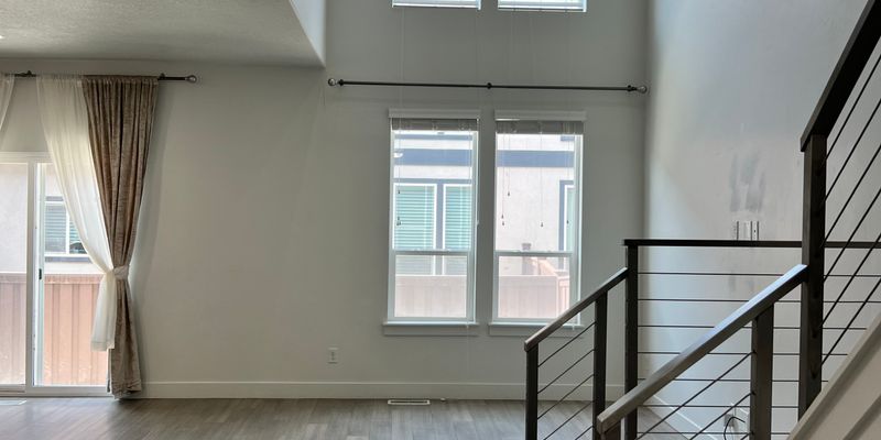 Bluffdale House: 14738 S Nob Ln