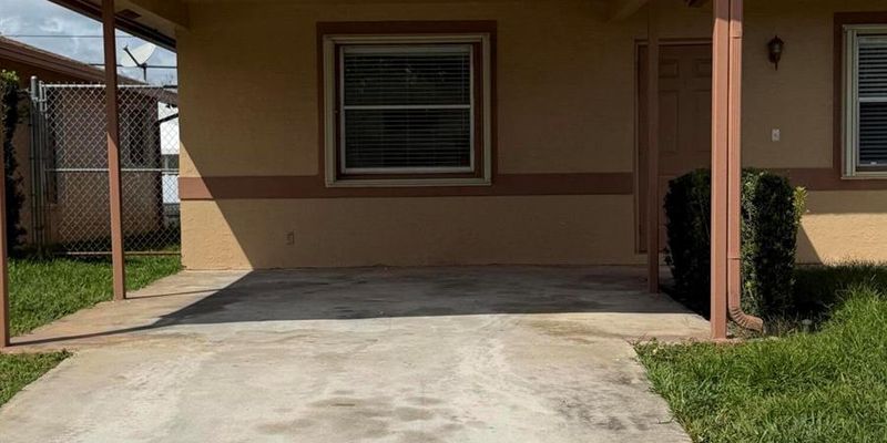 Hollywood House: 2225 Raleigh St