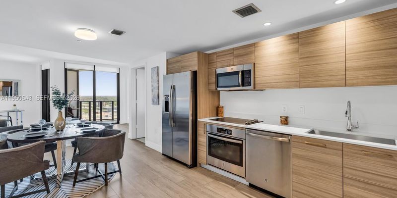 Miami Condo: 121 NE 34th St