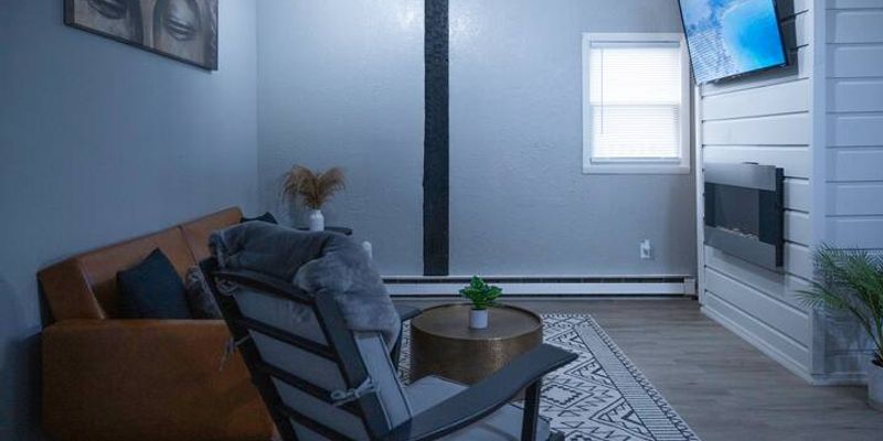 albany Apartment: 27 bleecker pl