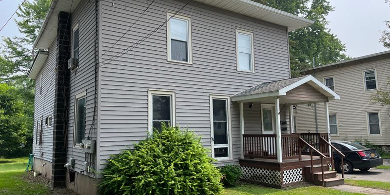 Clyde Apartment: 187 Glasgow St