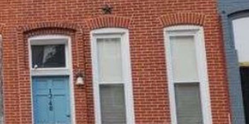 Baltimore House: 1346 N Carey St