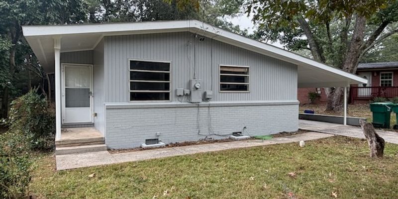 Smyrna House: 688 Inglewood Dr