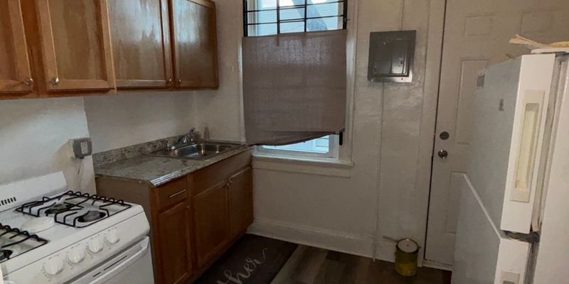 Baltimore Apartment: 292X Parkwood Ave