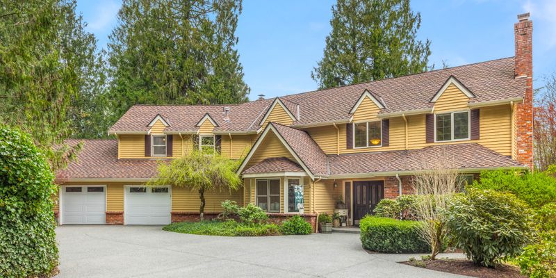 Redmond House: 17248 NE 125th St