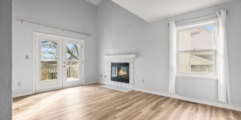 04-112 937 23rd Ave.jpg