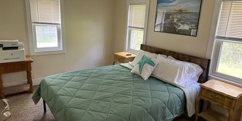 5c06716c-e90e-49a2-9579-6d73944d67fa.jpg