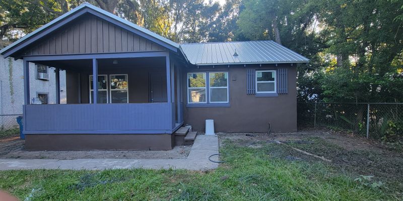 Brunswick House: 2809 Ellis St