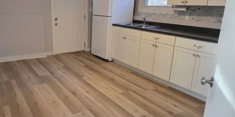 New Britain Apartment: 2015 Corbin Ave