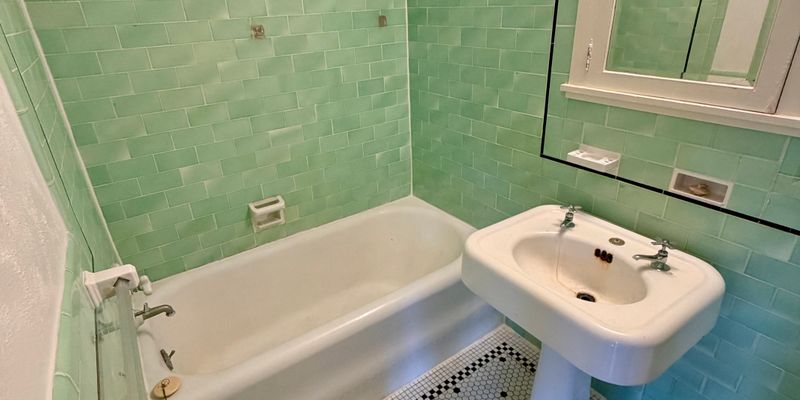 Denver Apartment: 1275 N Washington St