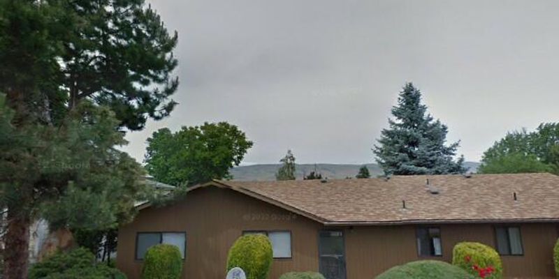 The Dalles Apartment: 1221 Lewis Street