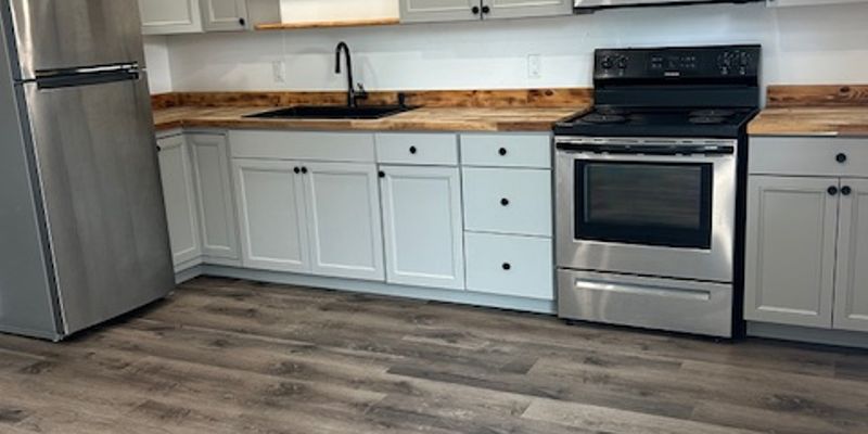 Veazie Apartment: 72 Oak Grove St