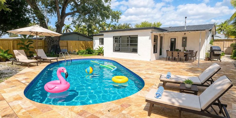 Hollywood House: 6370 Atlanta St