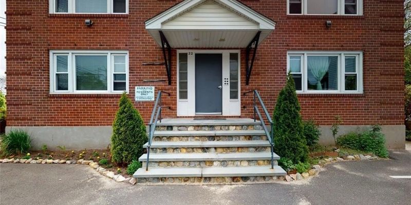 New Britain Apartment: 22 Park Pl