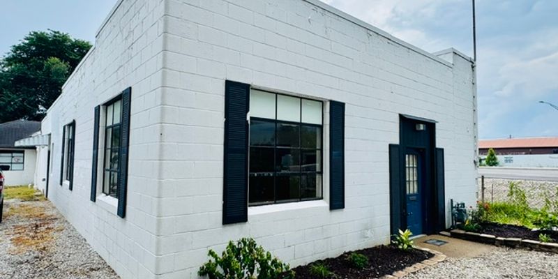 Evansville House: 1301 E Missouri St