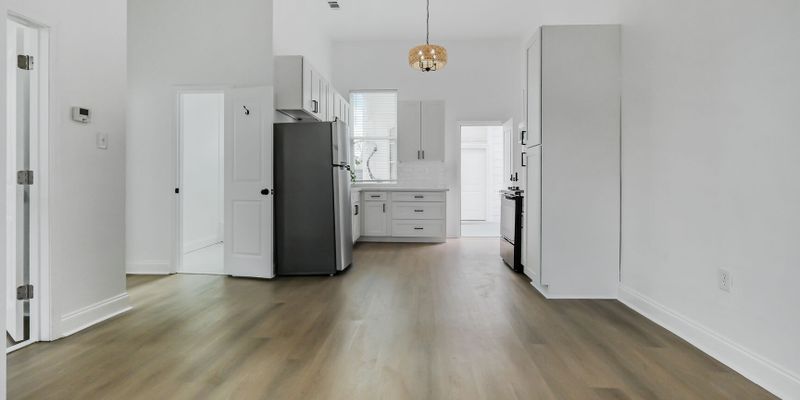 New Orleans Apartment: 3318 S Saratoga St