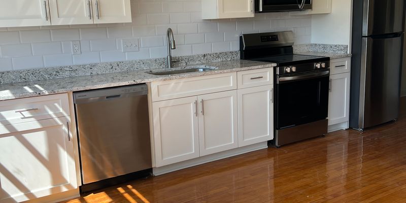 Pulaski Apartment: 500 Pico Terrace