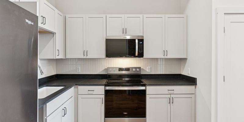 Biddeford Apartment: 129 Main St.