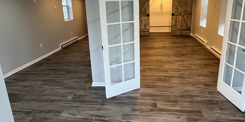 Mentone Apartment: 117 W Main St