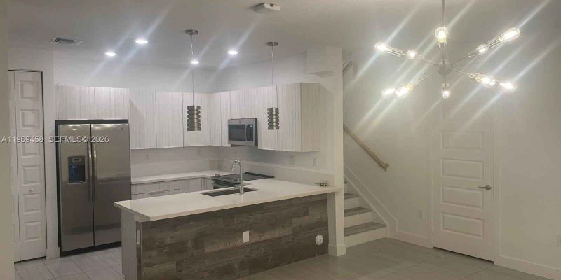 Doral Apartment: 10445 NW 81st Terrace