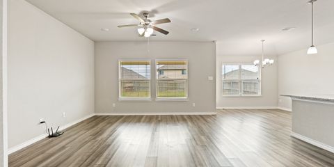 SA907572.jpg
