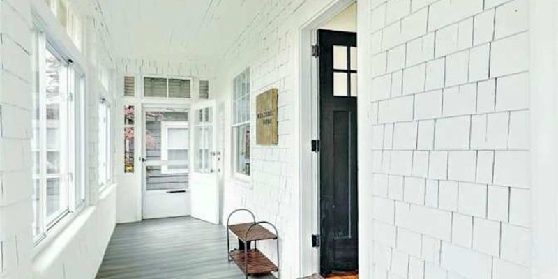 Providence Apartment: 171 New York Ave