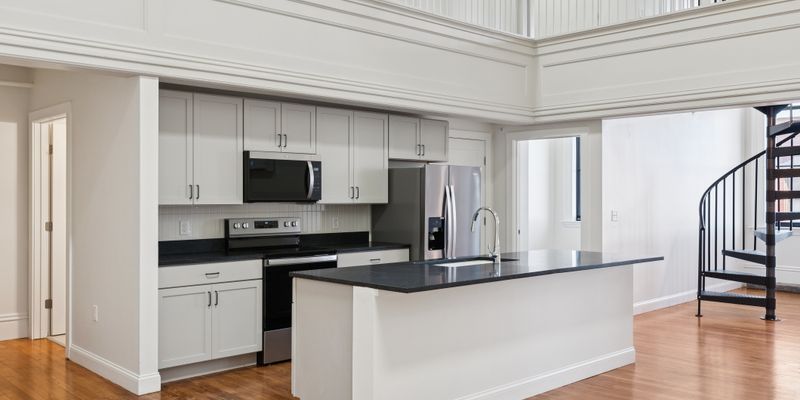 Biddeford Apartment: 129 Main St.