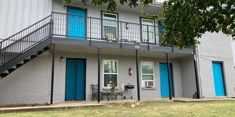 Denton Apartment: 612 Londonderry Ln