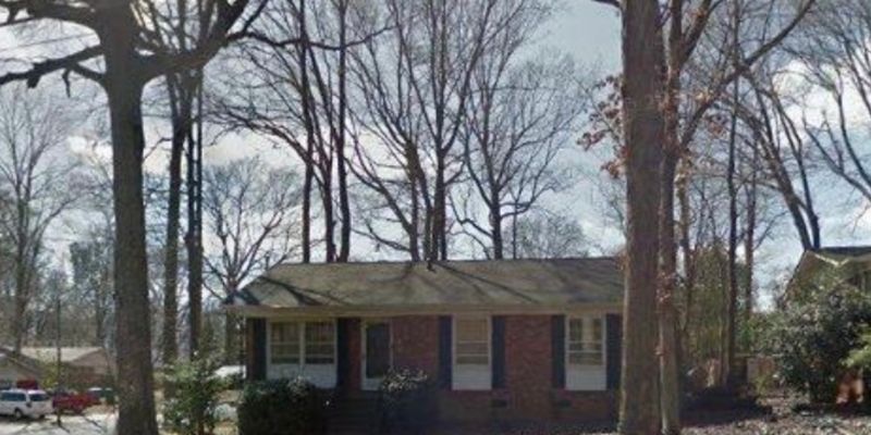 Charlotte House: 6220 Rosecrest Dr