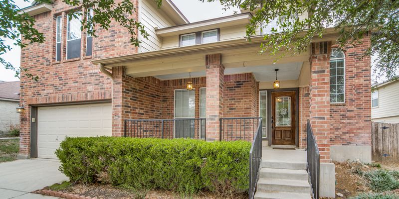 San Antonio House: 10811 Marot Field