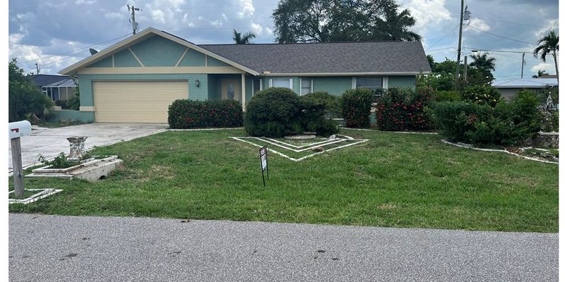 Cape Coral House: 122 SE 41st Terrace