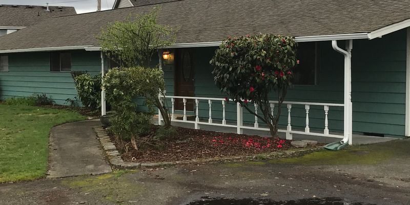 Tacoma House: 2514 176th St E