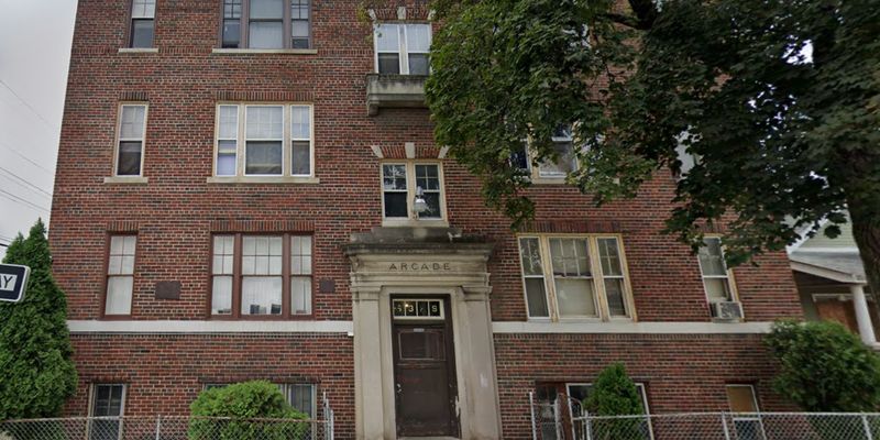 Detroit Apartment: 6330 Midland St