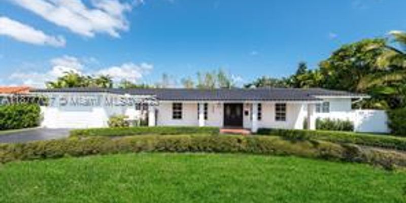 Miami House: 1245 NE 85th St