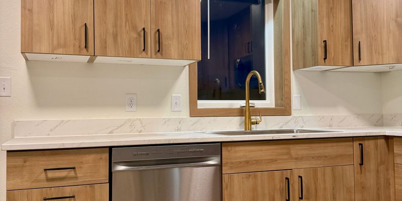 Brookings House: 1004 Castlewood Dr