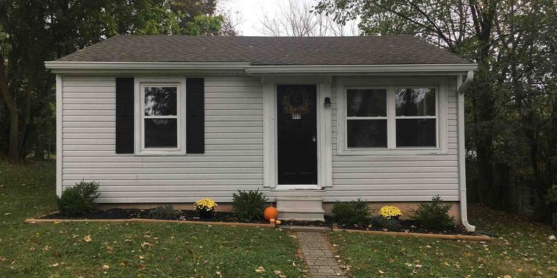 Bedford House: 313 17th St