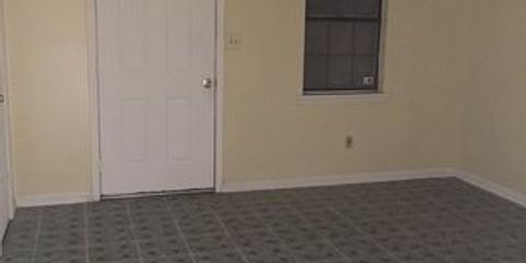 726 Richmond living room.jpg