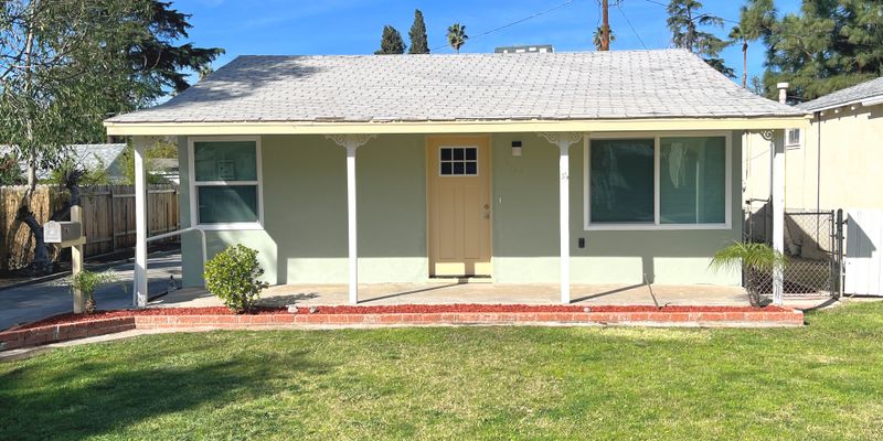 Riverside House: 5769 Eugene St