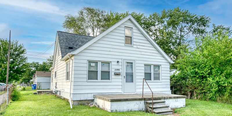 Warren House: 11003 Republic Ave