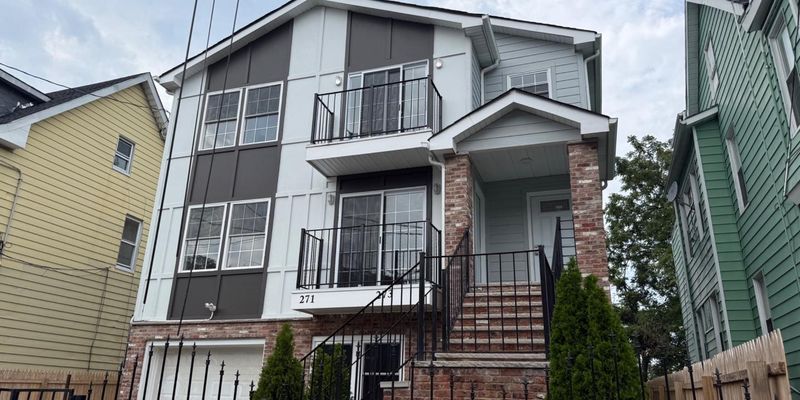 Newark Apartment: 271-273 Schley St