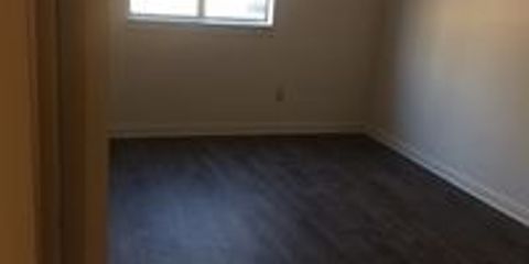 12 Oak Bedroom.jpg