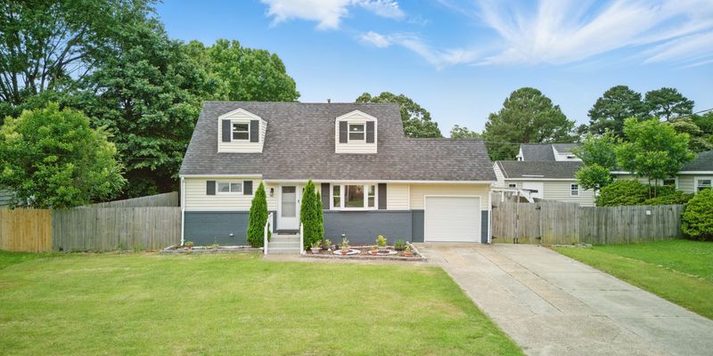 Virginia Beach House: 4857 Westgrove Rd