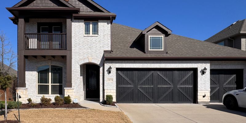 McLendon Chisholm House: 1979 Frediano Lane