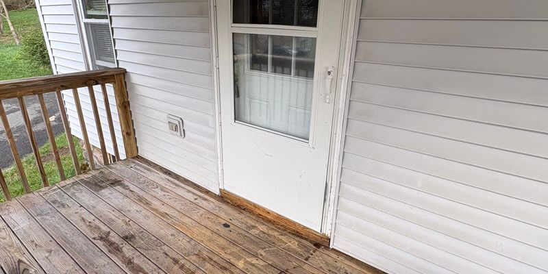 Tobyhanna Apartment: 633 Main Street