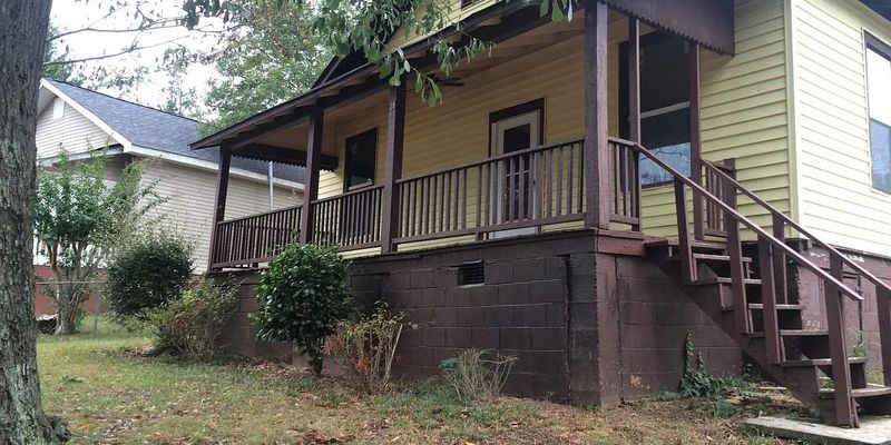 Taylors House: 28 Circle St