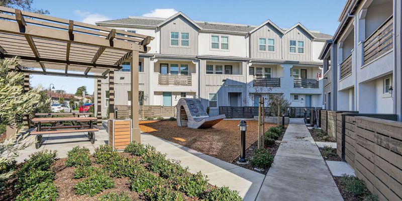 Castro Valley Condo: 21061 Story St