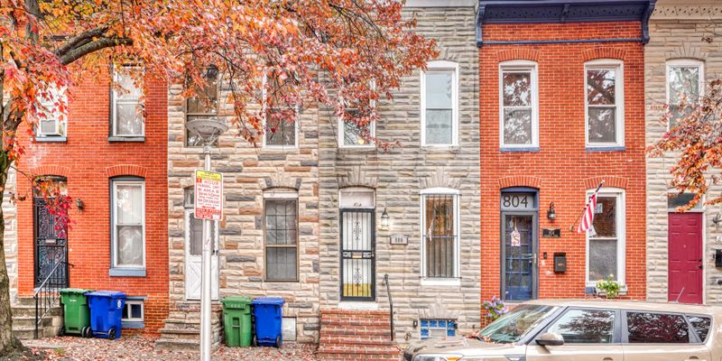 Baltimore House: 806 Woodward St
