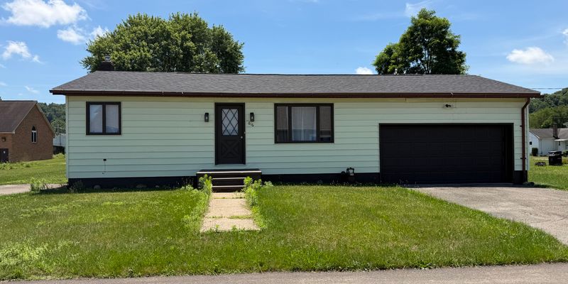 Malvern House: 616 Robbins St