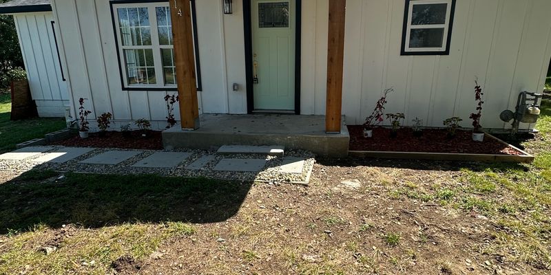 Coweta House: 214 E Pine St