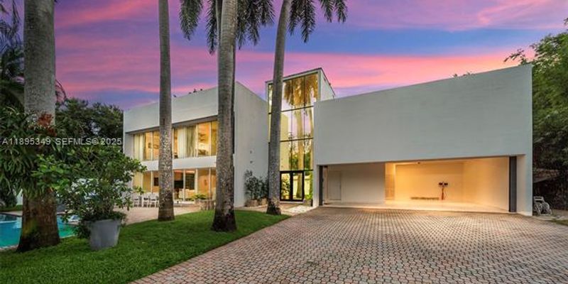Miami House: 3880 Hardie Ave